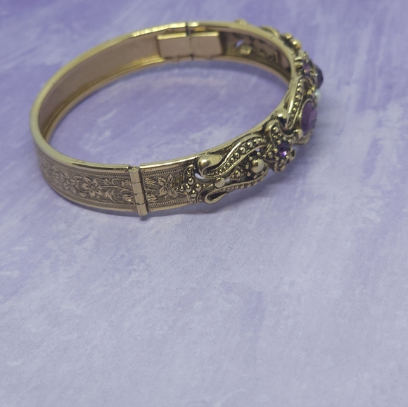 Vintage Avon 1974 Queensbury Victorian Style Revival bracelet - Picture 4 of 9